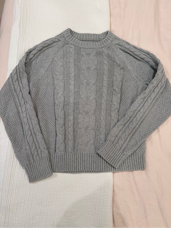 GAP Sweaters - GAP Women’s Cable Knit Sweater Size M